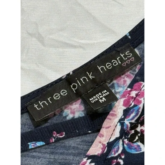 3 Pink Hearts‎ Brand  Multicolored Floral Design V-Neck Dress Size Medium - Picture 8 of 10